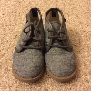 GRAY TODDLER BOOTS